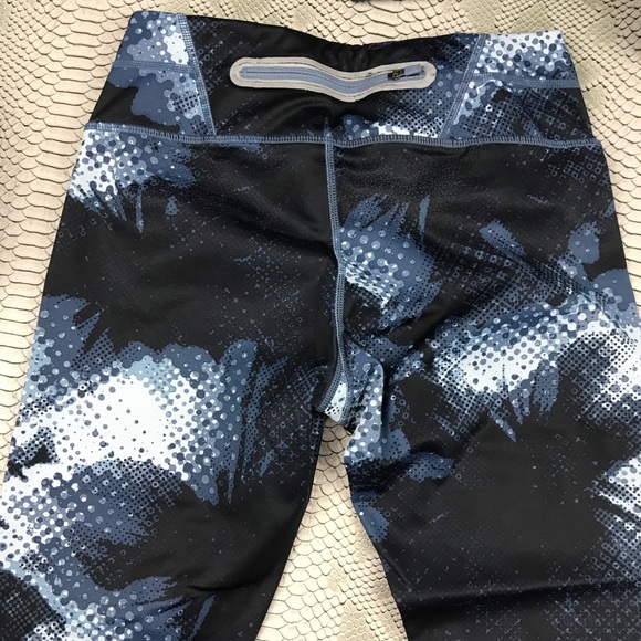 4FOR25 Athleta blue white tye dye dot workout leggings - Picture 6 of 7